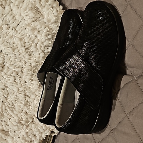 Alegria Shoes - Picture 12 of 16